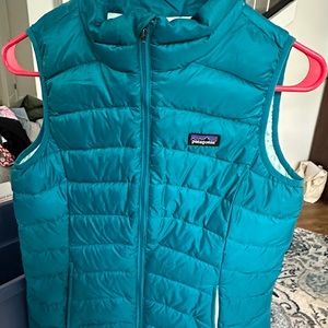 Woman’s Patagonia puffer vest